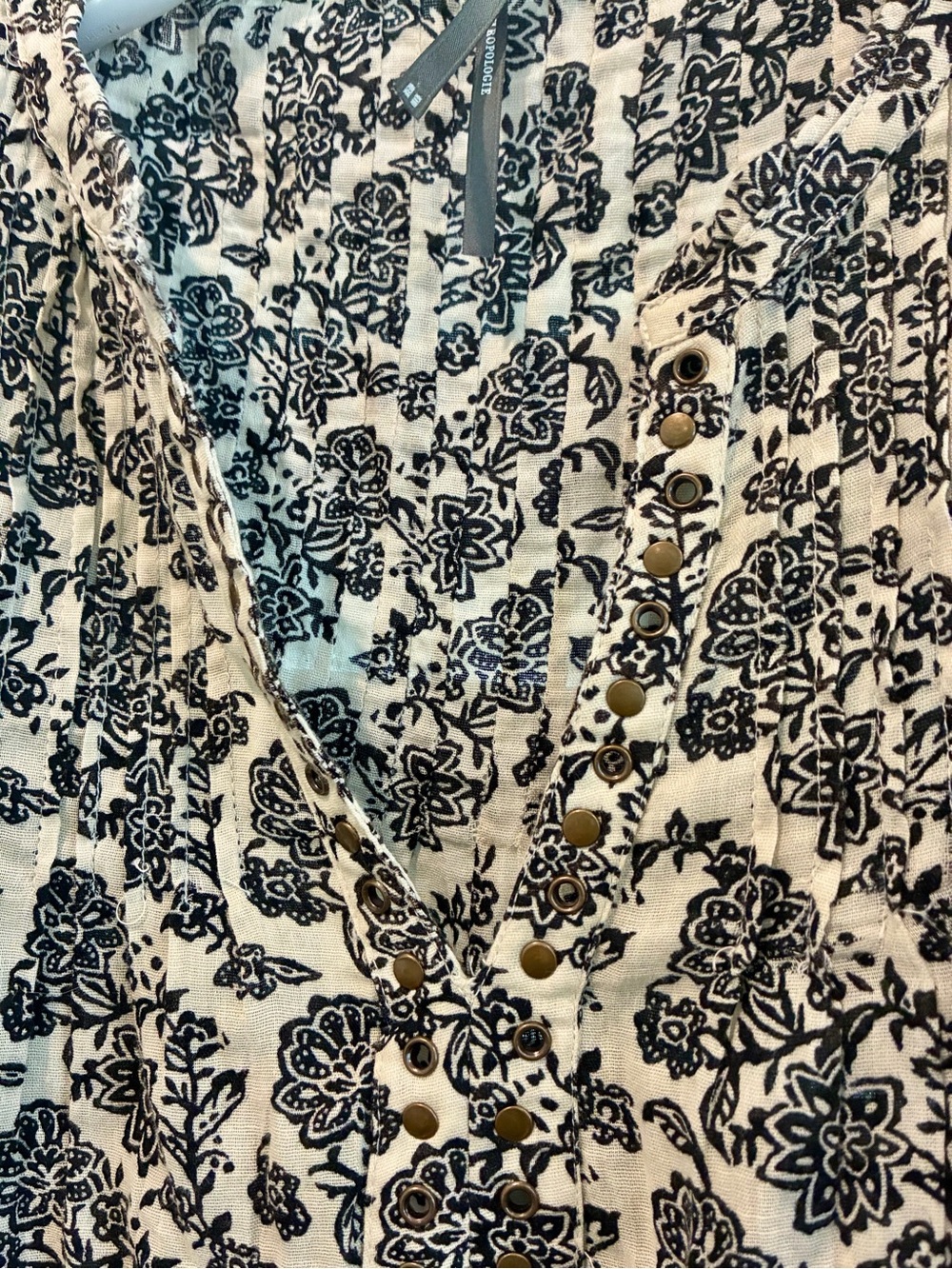 Anthropologie Black & White Floral V-Neck Blouse NWOT - Picture 6 of 6